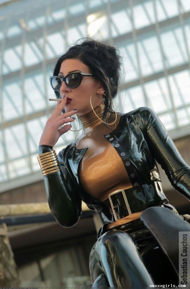 Fetisch Gummi Latex dwt  hure Benjamin Fiegl aus N
