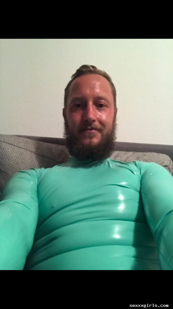 Schwanz hure in engeb gummi latex tabulos im arsch